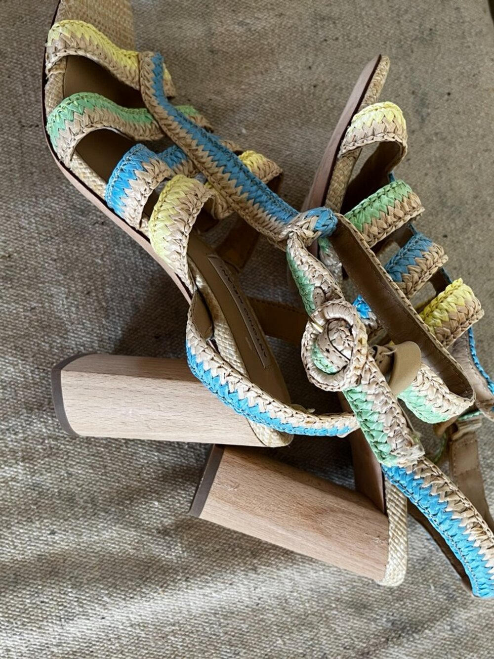 Antonio Melani Woman's Gwindolin Raffa T-Strap Dress Block Heels Sz 9.5 - Picture 10 of 11